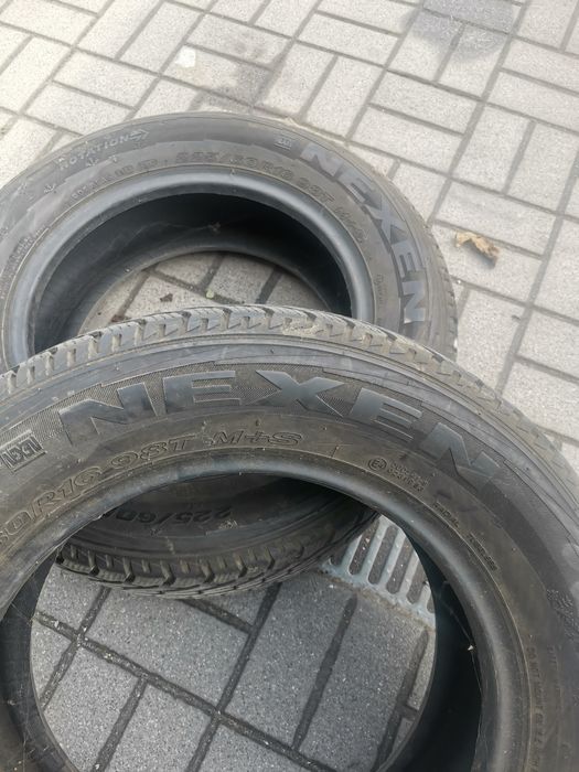 Opony zimowe 225.60.16 2szt.