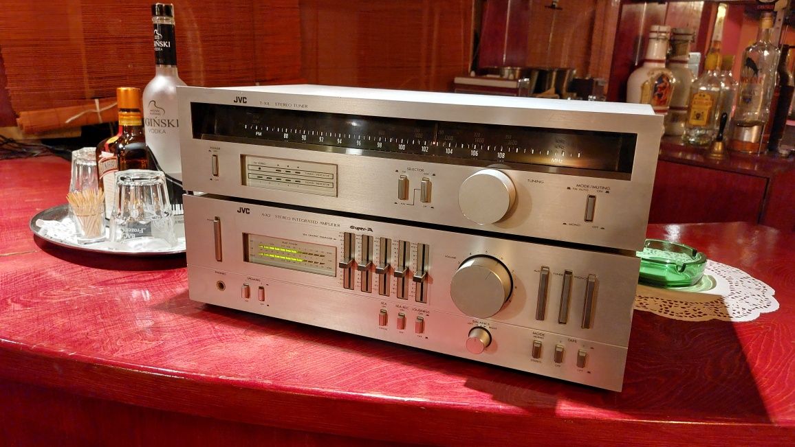 Zestaw wzmacniacz stereo + tuner JVC AX-2 + JVC TX-1 z 1980 roku