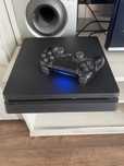 Sprzedam Play Station 4 1tb pamieci.