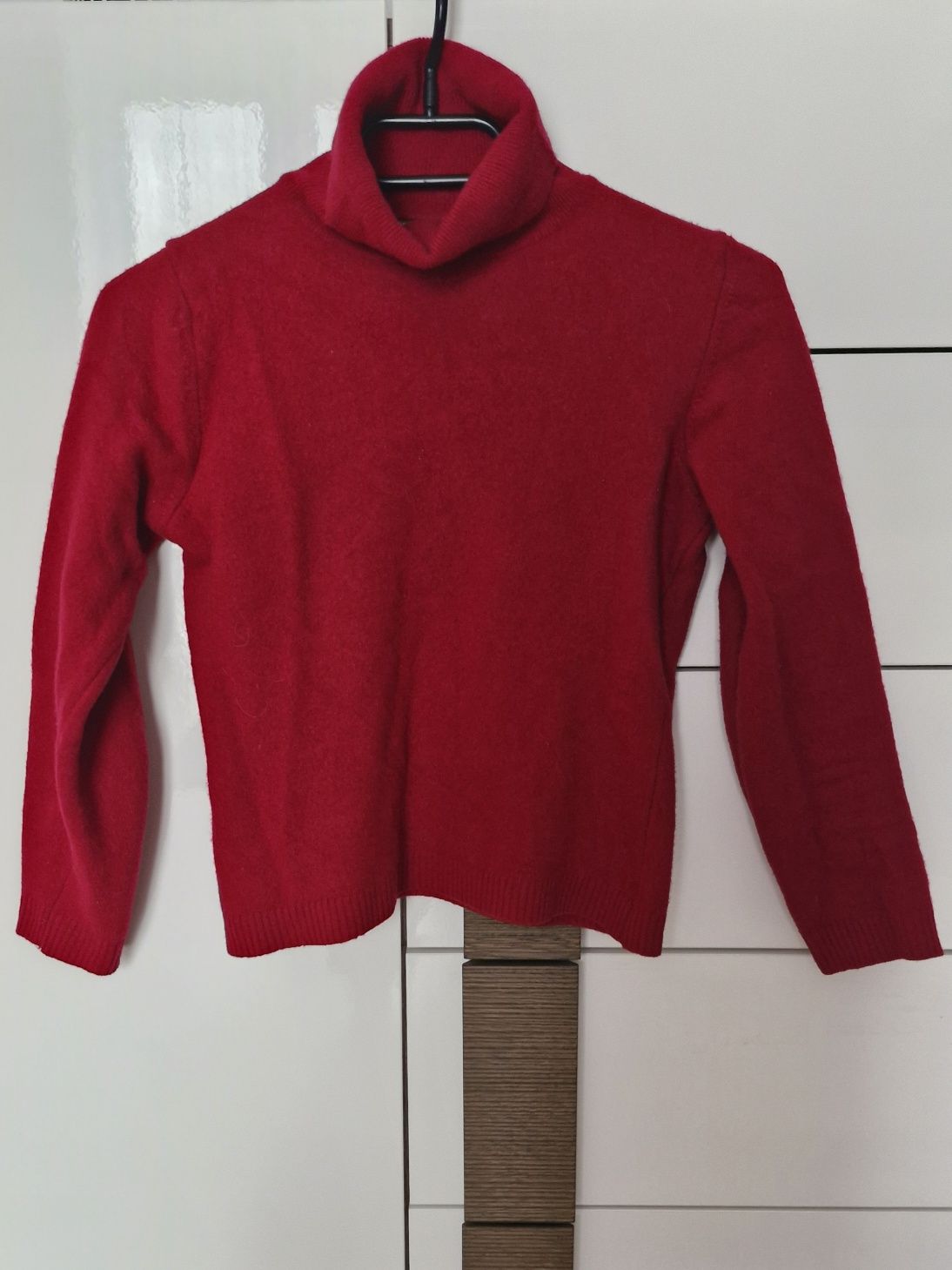 Czerwony sweter golf United Colors of Benetton XS