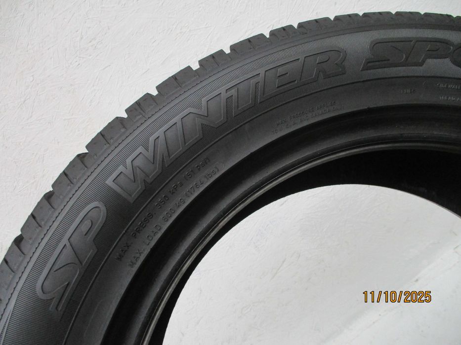 1x 235/55R18 Dunlop SP Winter Sport 3D 7,6mm  23r.