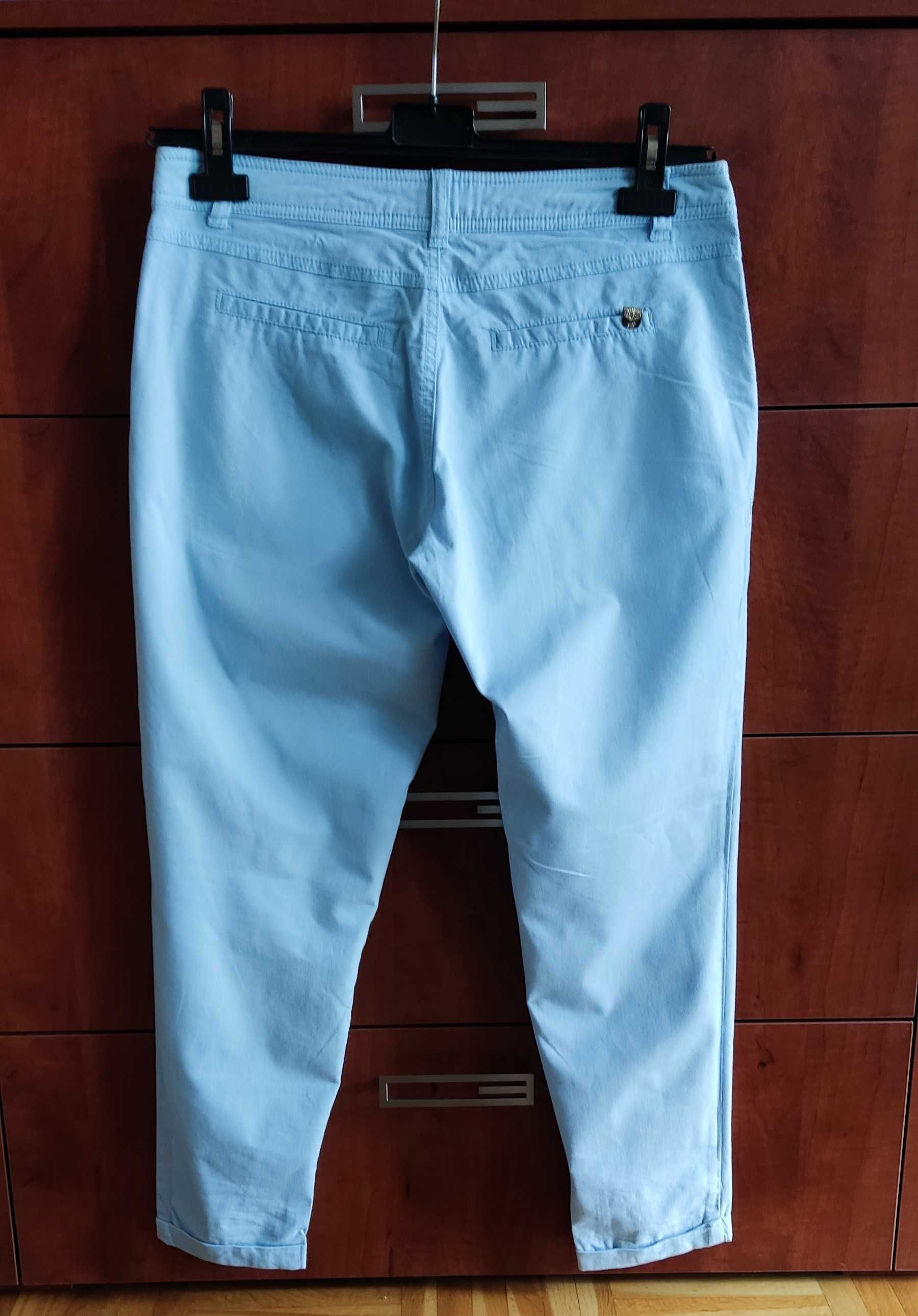 Błękitne spodnie chinosy, Reserved rozmiar M