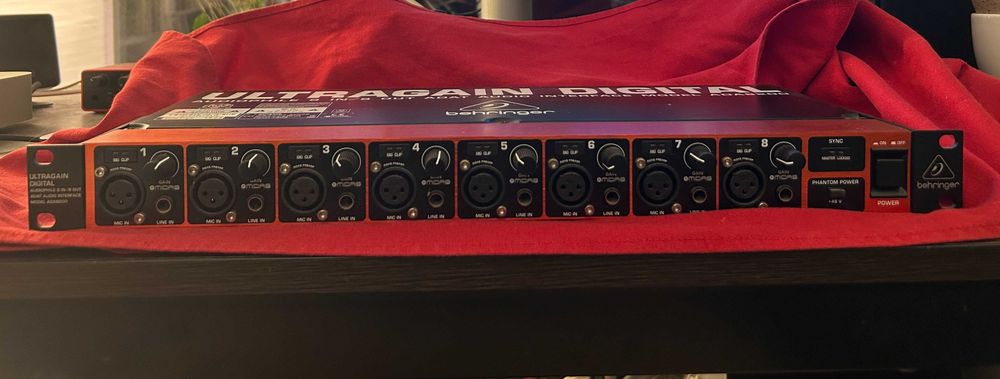BEHRINGER ULTRAGAIN DIGITAL ADA8200 - Interface ADAT 8 IN/8 OUT