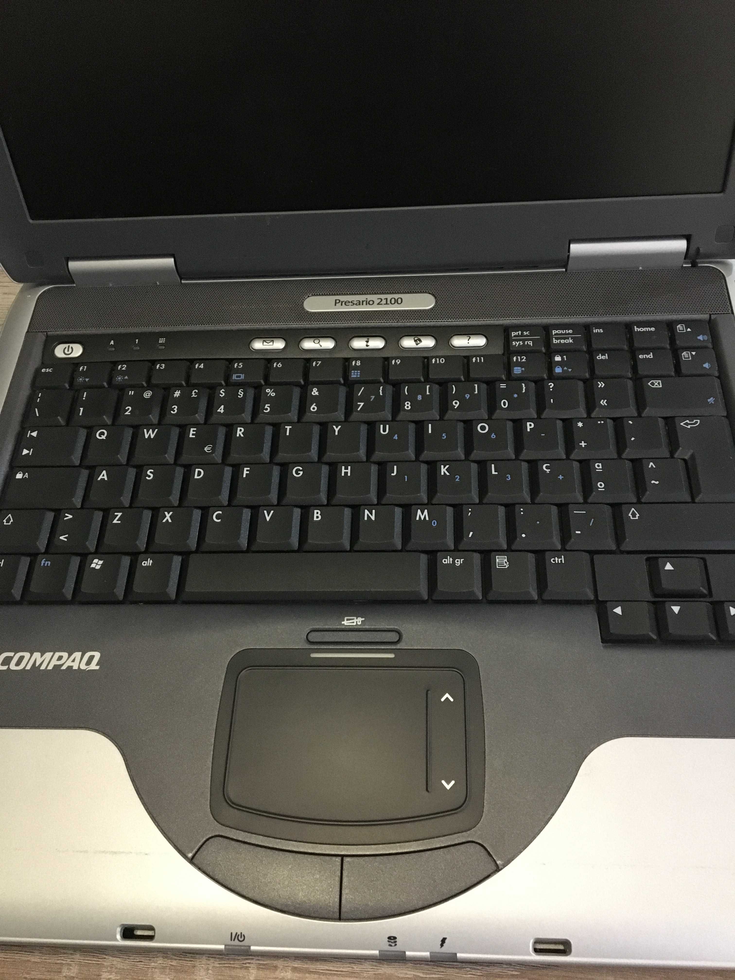 Portátil Compaq Presario 2100