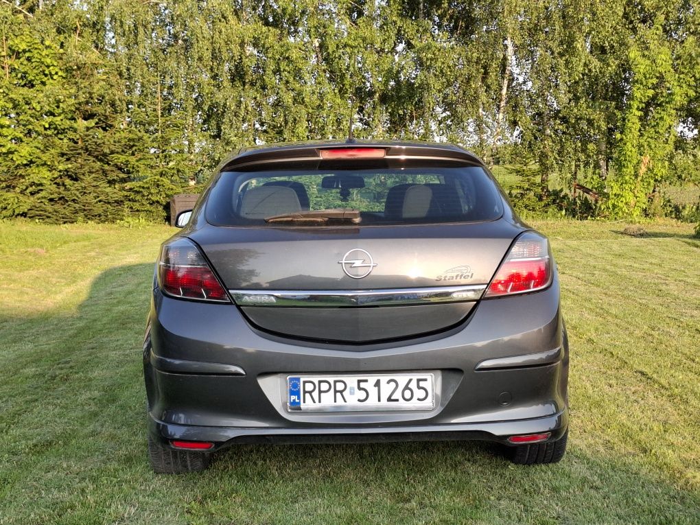 Opel Astra H GTC 1.6 , OPC Line