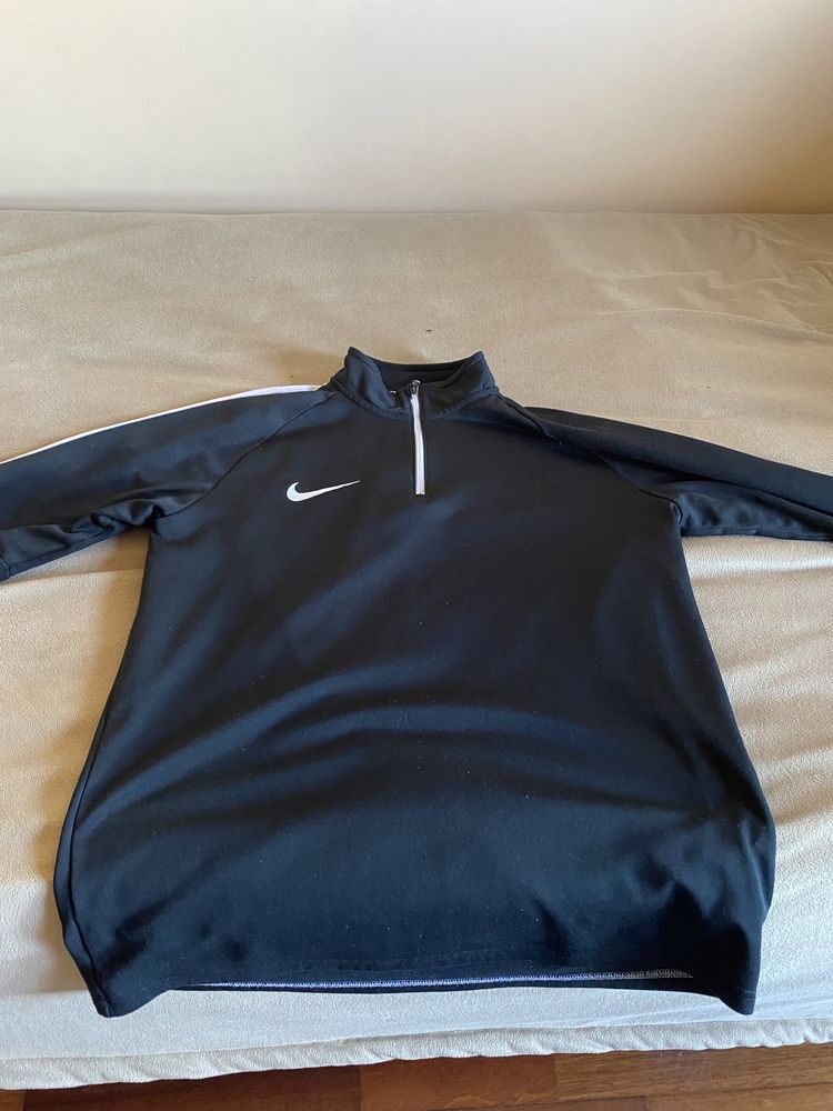 Camisola preta nike M