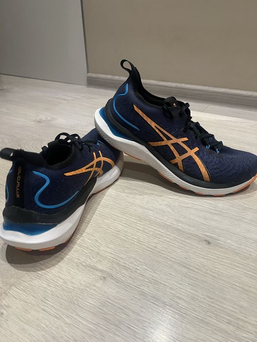 Asics чоловічі 44