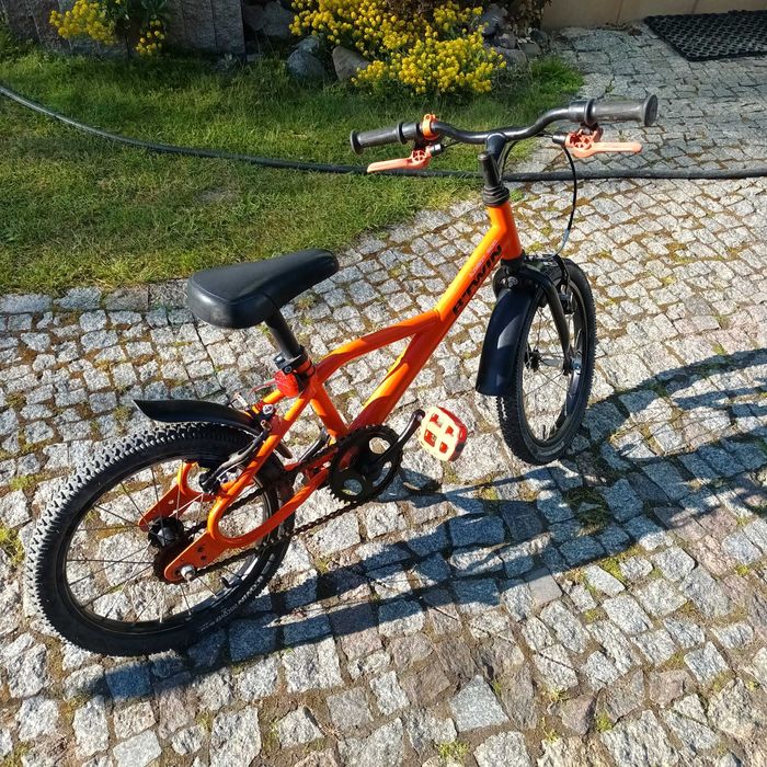 Fajny pomarańczowy rowerek