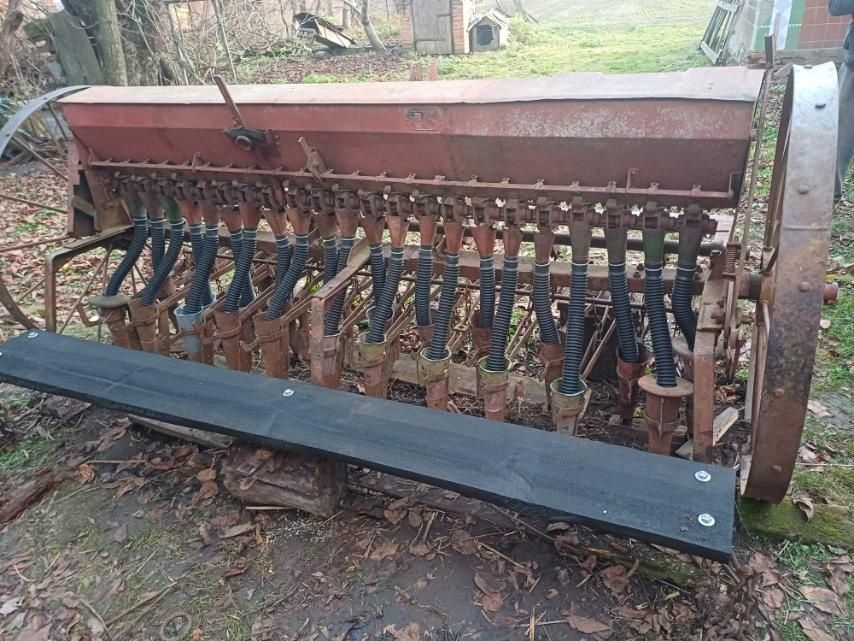 Продам трактор ЮМЗ6Л 1992РІК і сівалки