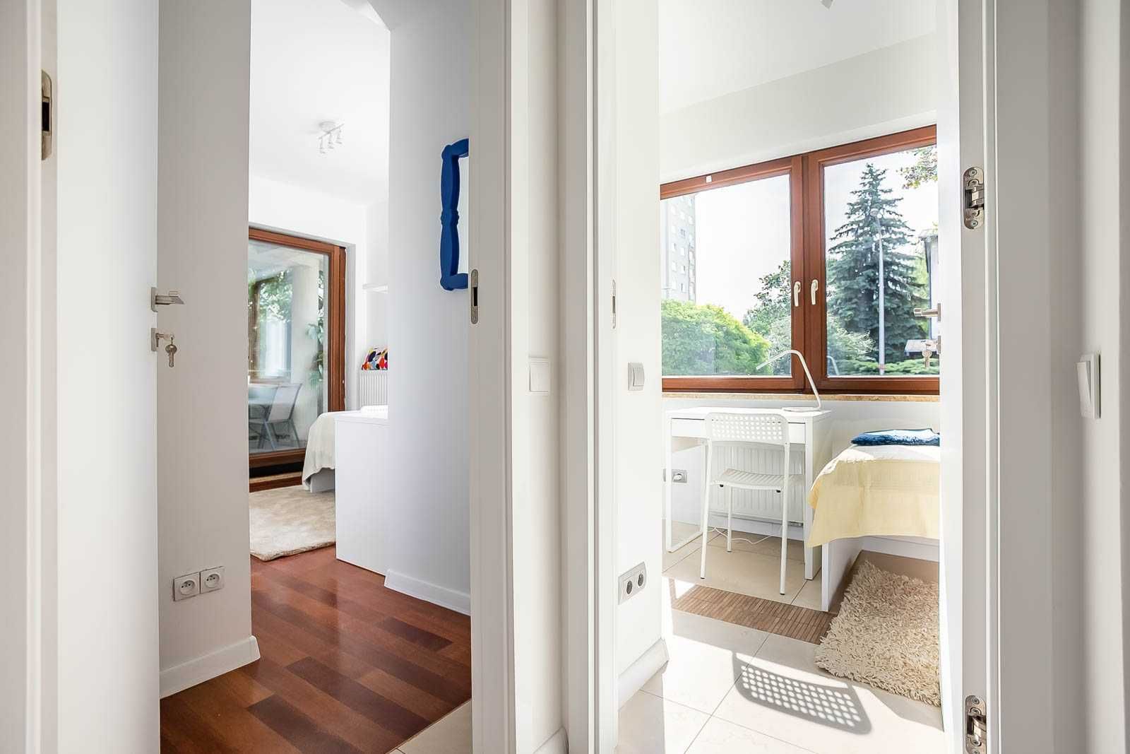 Pokój  NA SIERPIEŃ/WRZESIEŃ przy Metro Wilanowska/Room for August-Sept