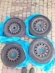 Komplet felgi i opony zimowe 165/70 R14