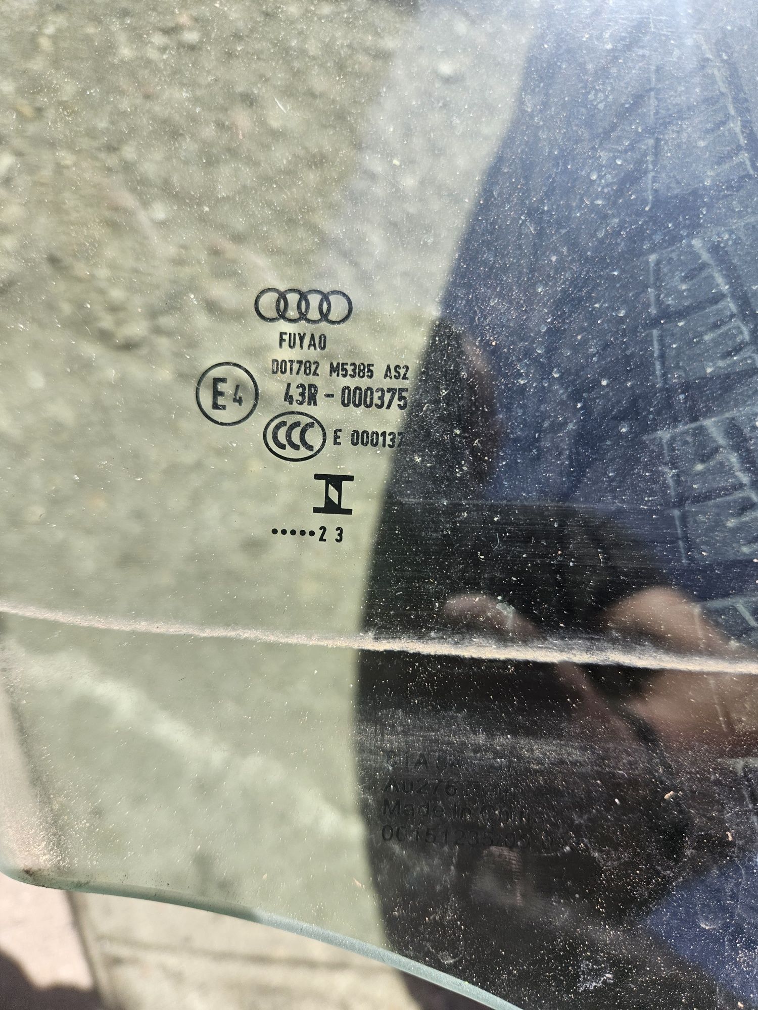 Szyba drzwi prawy przód Audi Q2 lift 81A lift