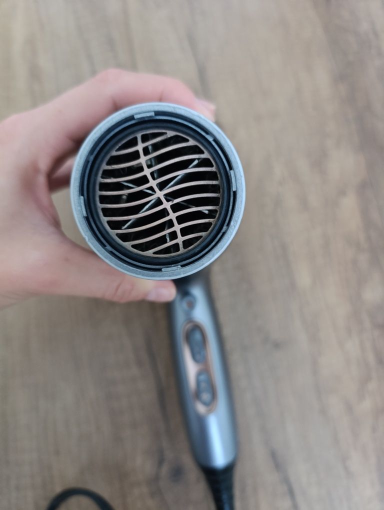 Suszarka do włosów Remington AC8820 Keratin Protect 2200W