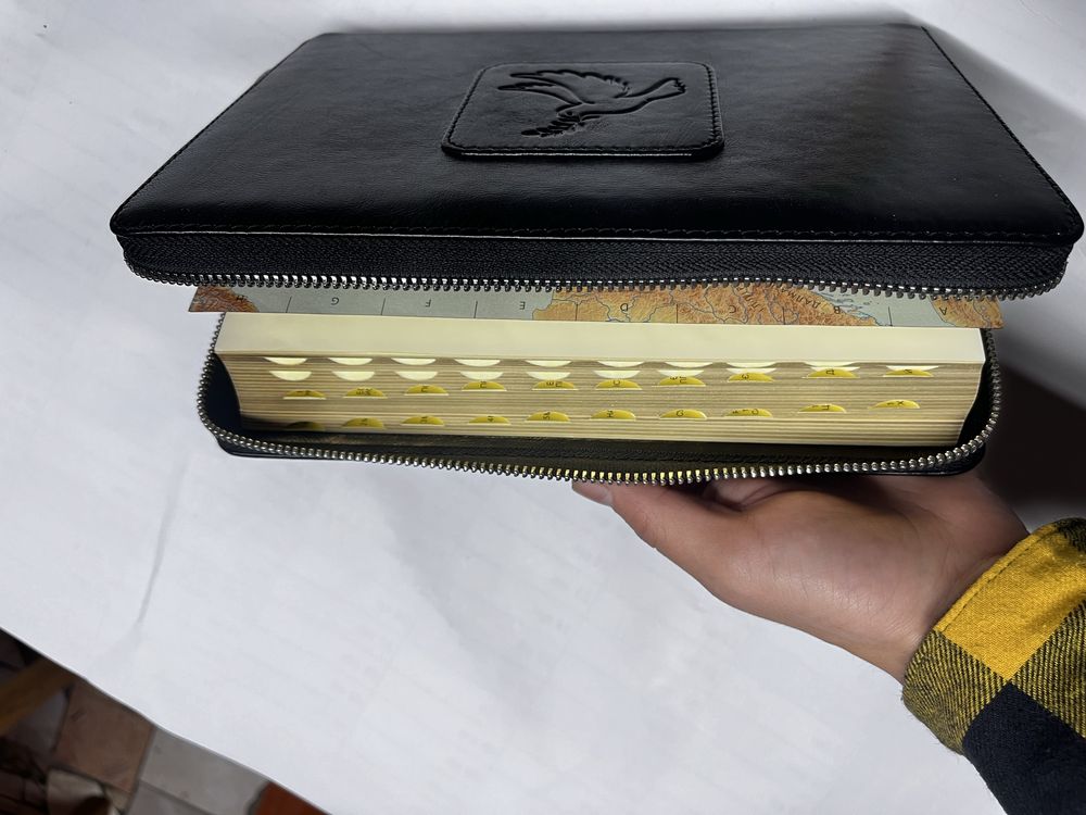 Ексклюзивна Біблія ручної роботи в італійській шкірі (пер. Турконяка)