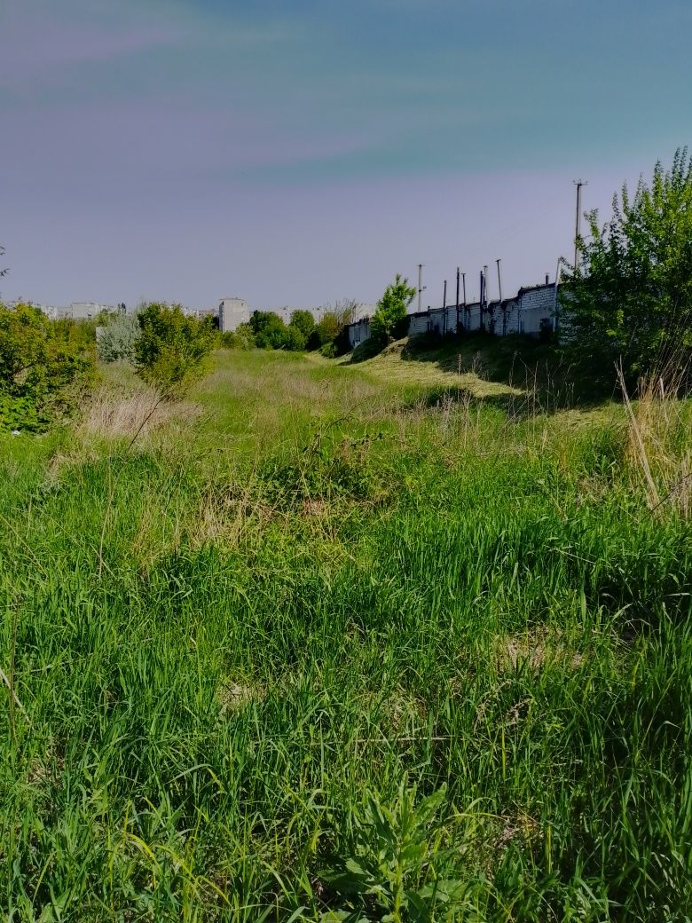 Продам земельну ділянку під забудову гаражу