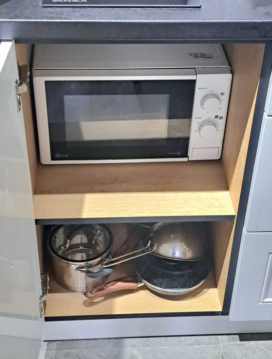 NEW Квартира біля ТРЦ Никольский, джакузі, SMART TV, центр, подобово