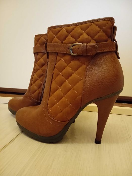 Botki brązowe na wysokim obcasie rozmiar 37