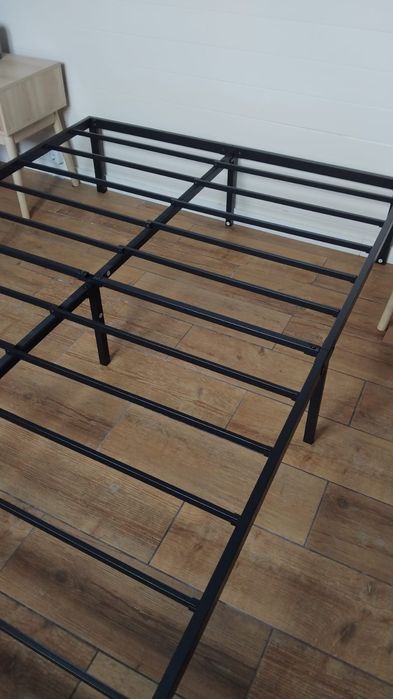 Cama de Casal (Estrado+Colchão)