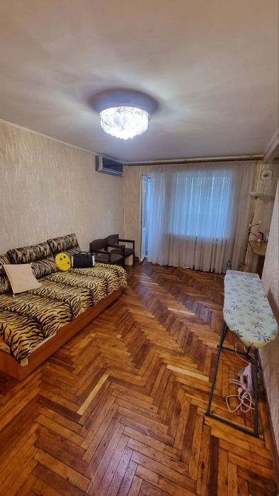 Продам 3х кімнатну квартиру на правому березі, вул. Рельєфна