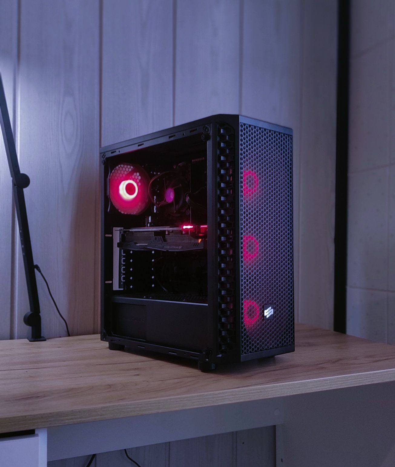 Komputer stacjonarny, i7-7th 16gb RAM RX580 8gb