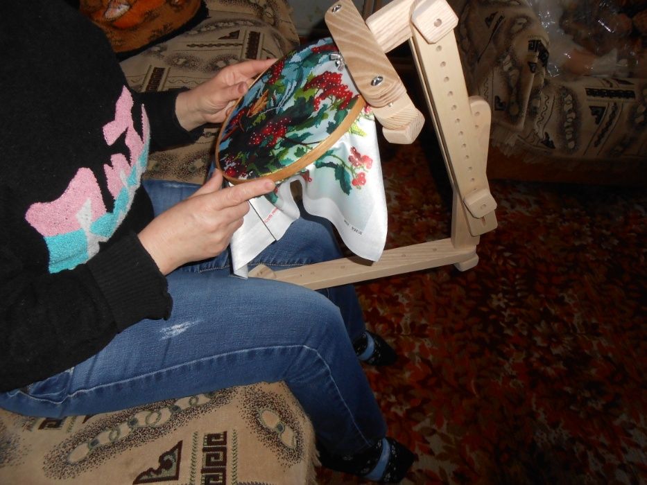 Диванный держатель пялец и Q-snap