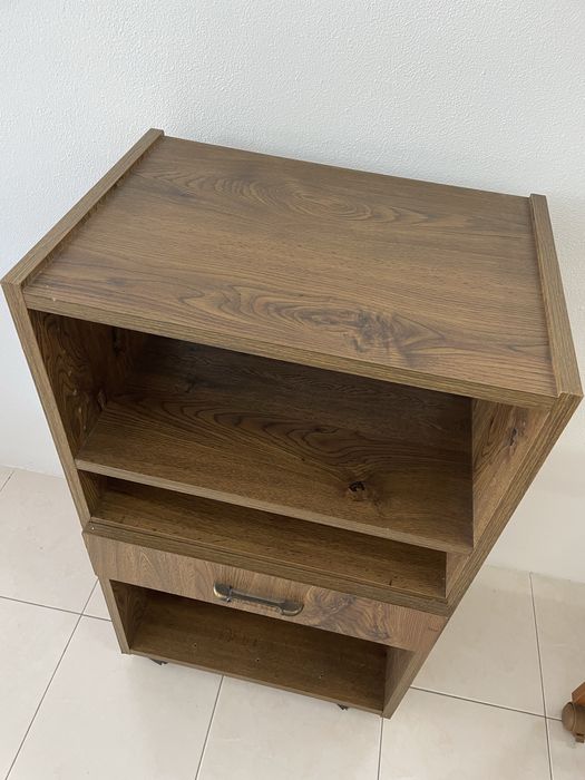 Móvel Castanho c/Rodas