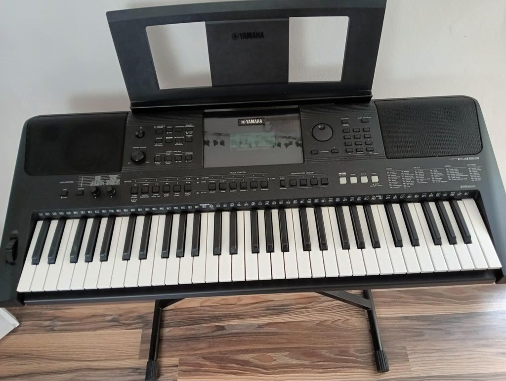 Keyboard Yamaha E453