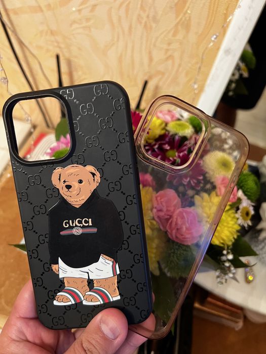 Продам два Чехла на Iphone 13 pro max
