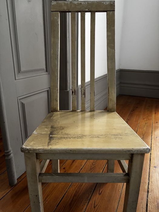 Cadeiras de madeira para restauro