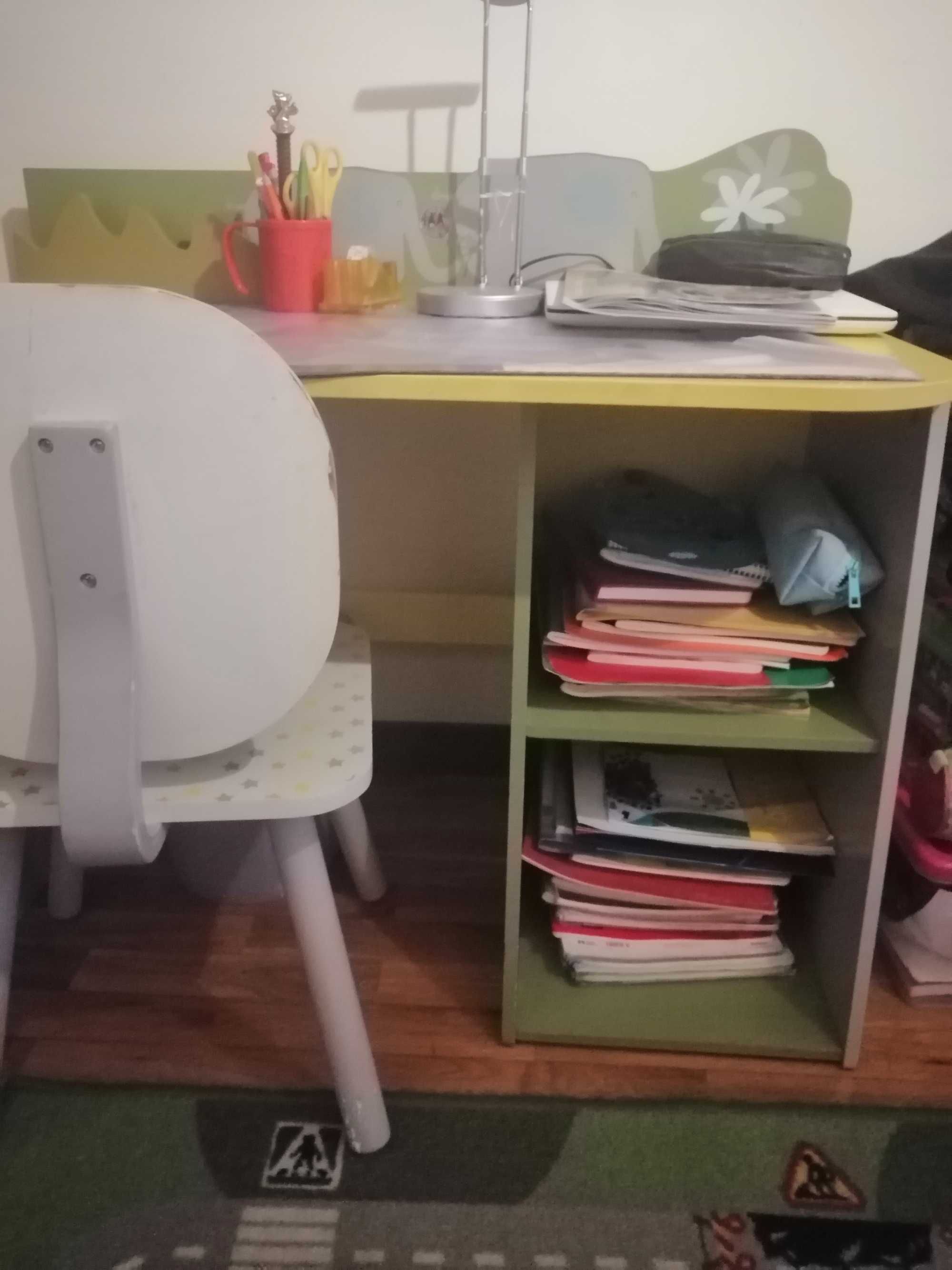 Secretaria infantil + cadeira
