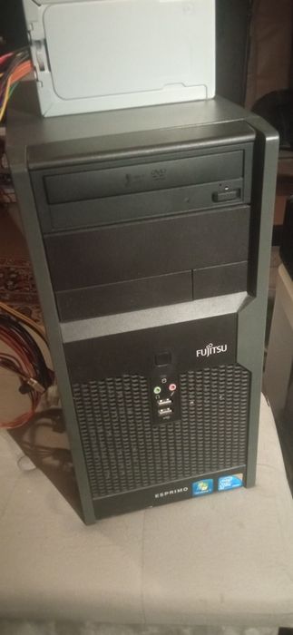 Caixa ATX Fujitsu com drive DVD multi layer e fonte de alimentação