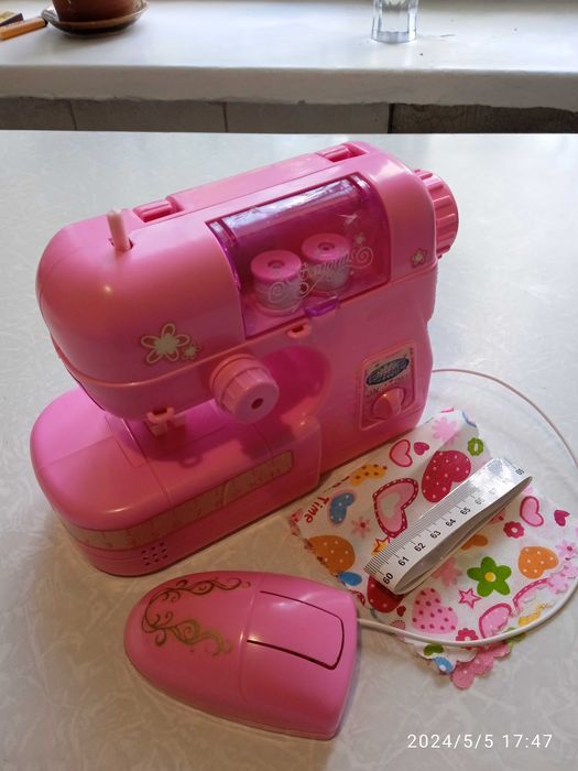 Детская швейная машина