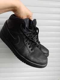 Кросівки Nike Air ir Jordan 1 mid triple black  розм.42