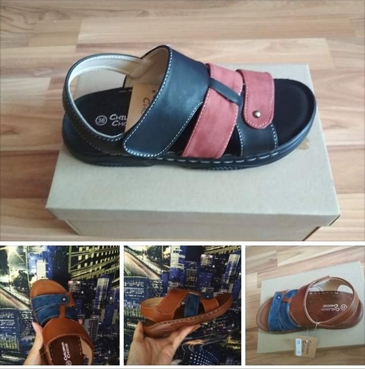Дитячі босоніжки.