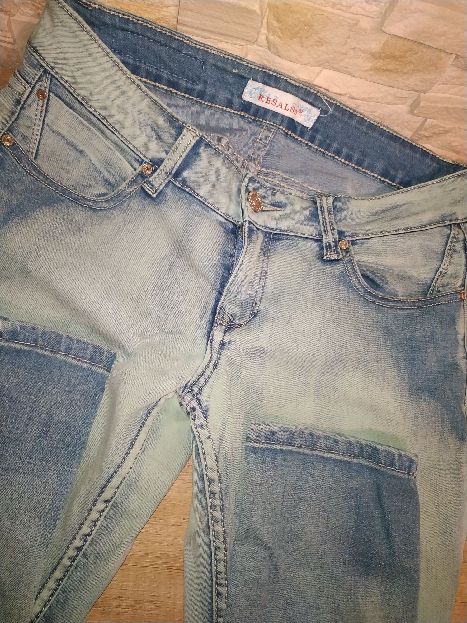 Spodnie damskie jeans elastyczne 28
