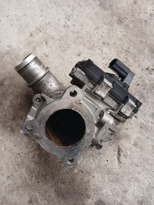 Дросельна заслонка Opel 1.9 88кВт  48cpd1