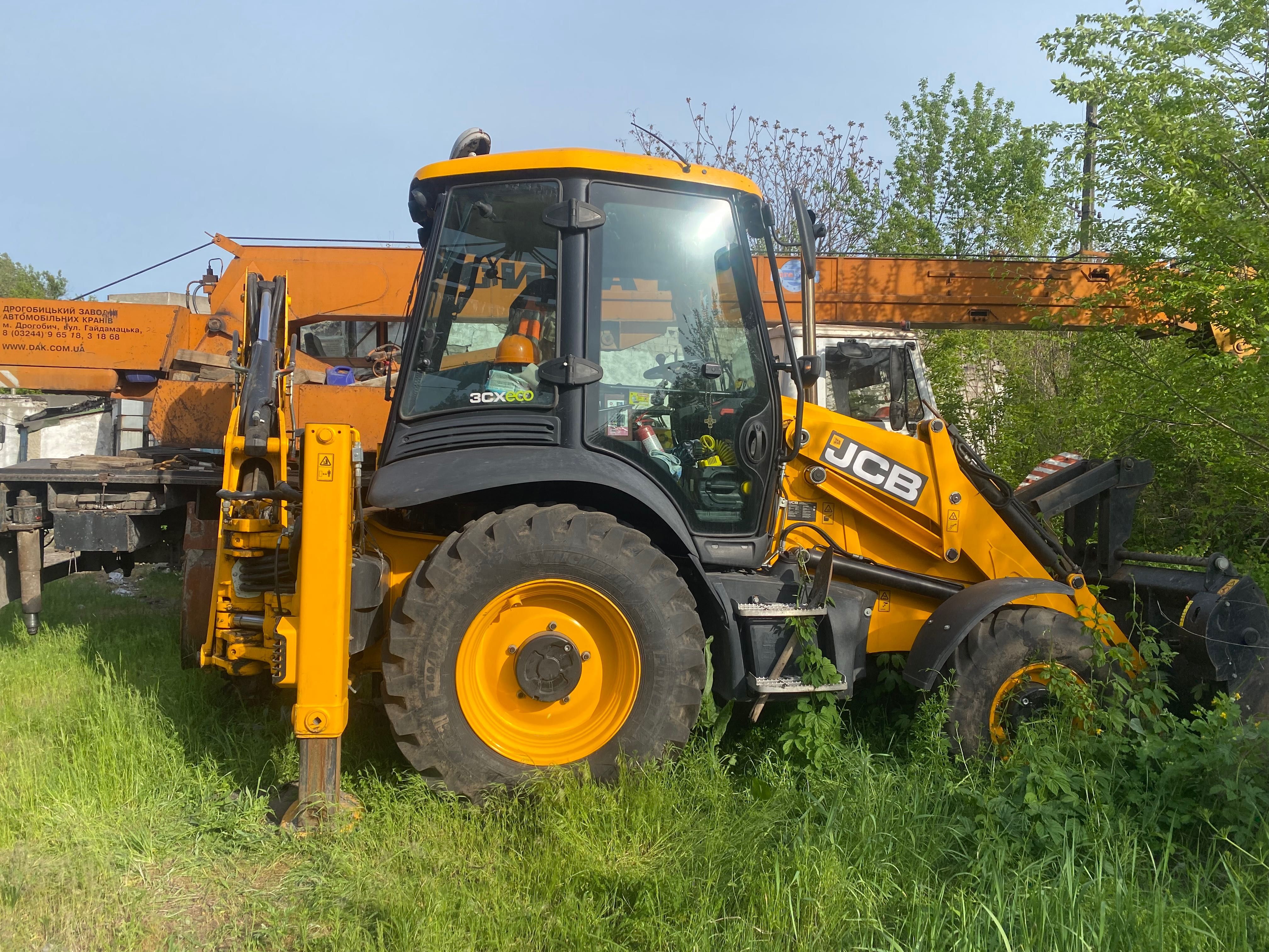 Оренда/ послуги екскаватора – навантажувача JCB 3 СХ + гідромолот