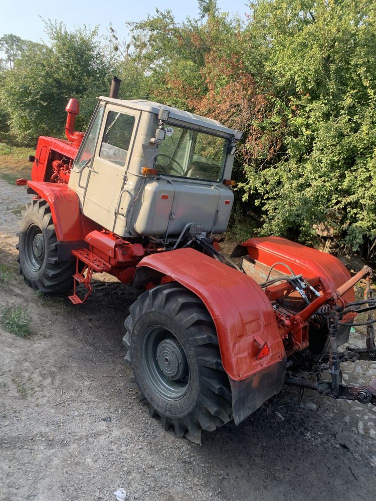 Продам трактор т150