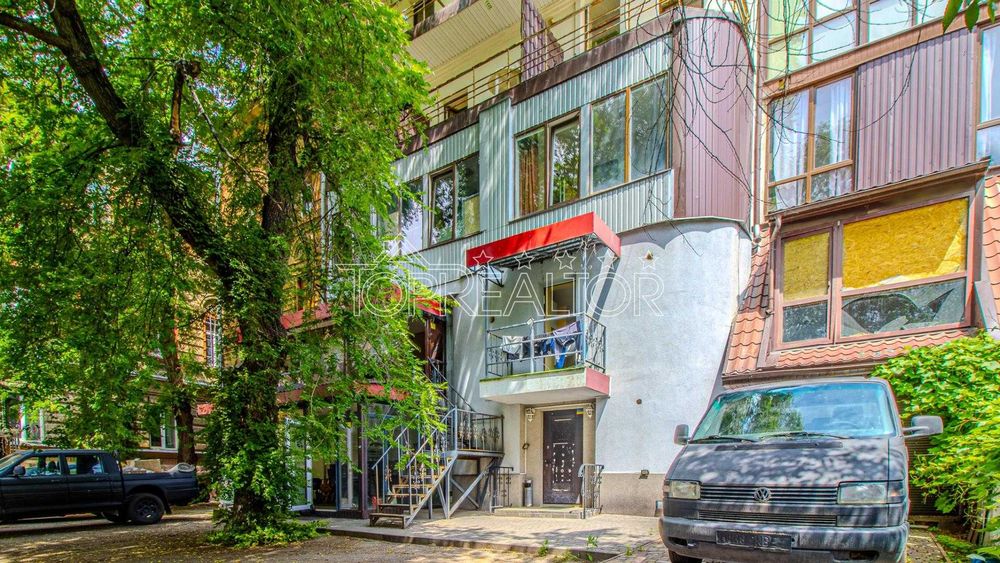 Продам 3-поверхову будівлю під офіс на Пушкінській