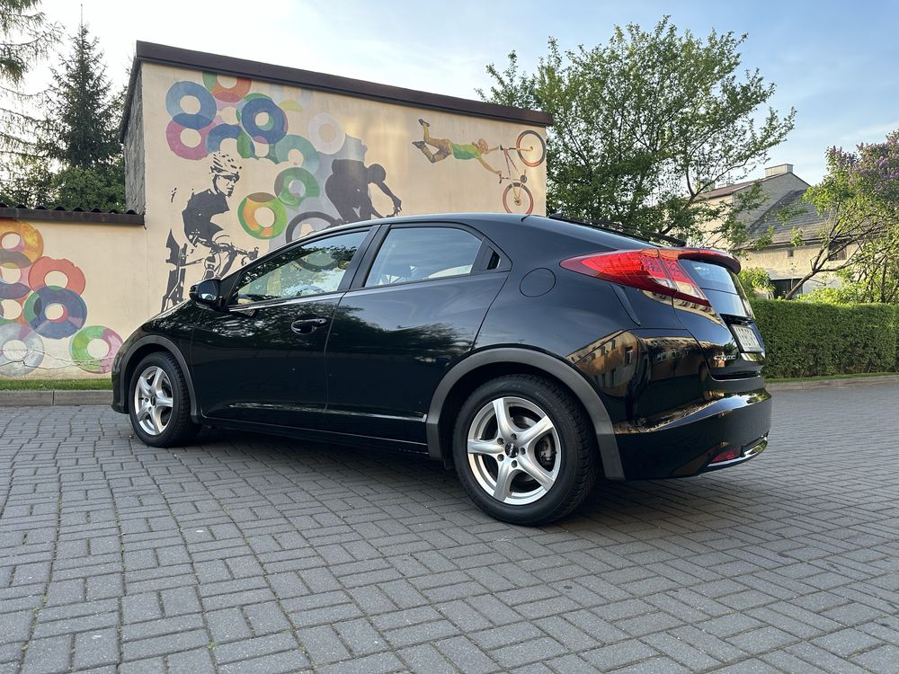 Honda Civic 5D 1.8 2014