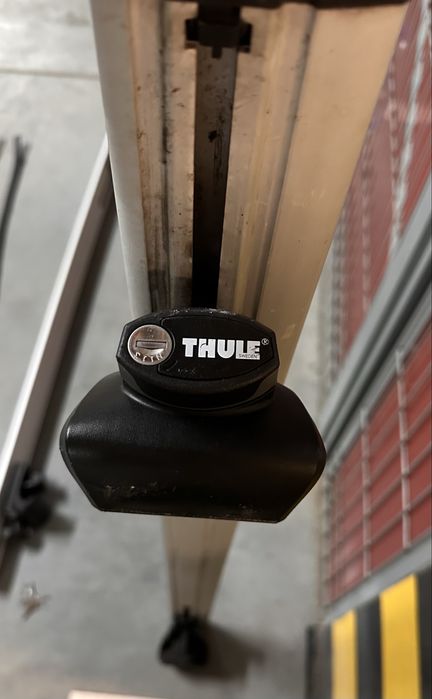 Bagażnik, belki dachowe Thule WingBar 130 cm + stopy 757