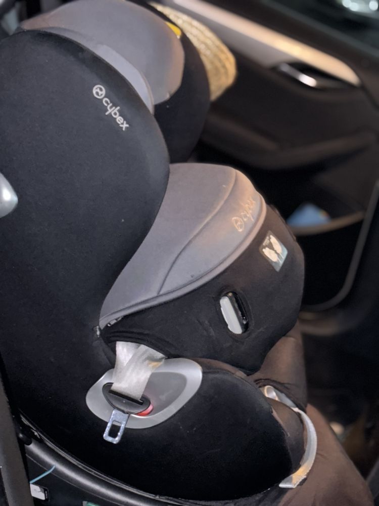 Cadeira auto rotativa cybex com isofix