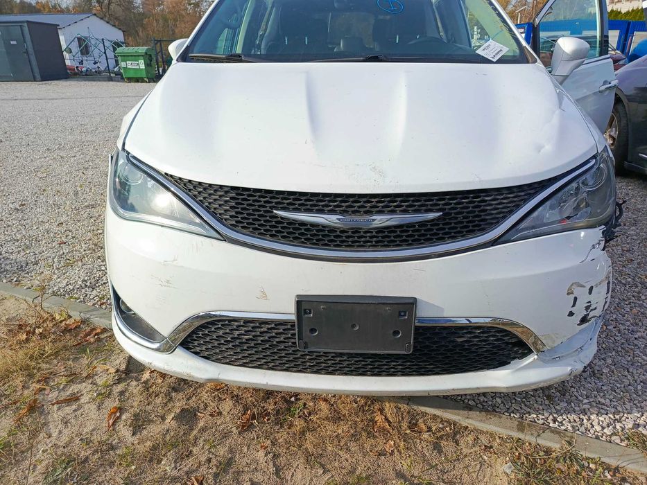 Chrysler Pacifica 8 osób. AKCYZA, CŁO, VAT opłacone, W-wa
