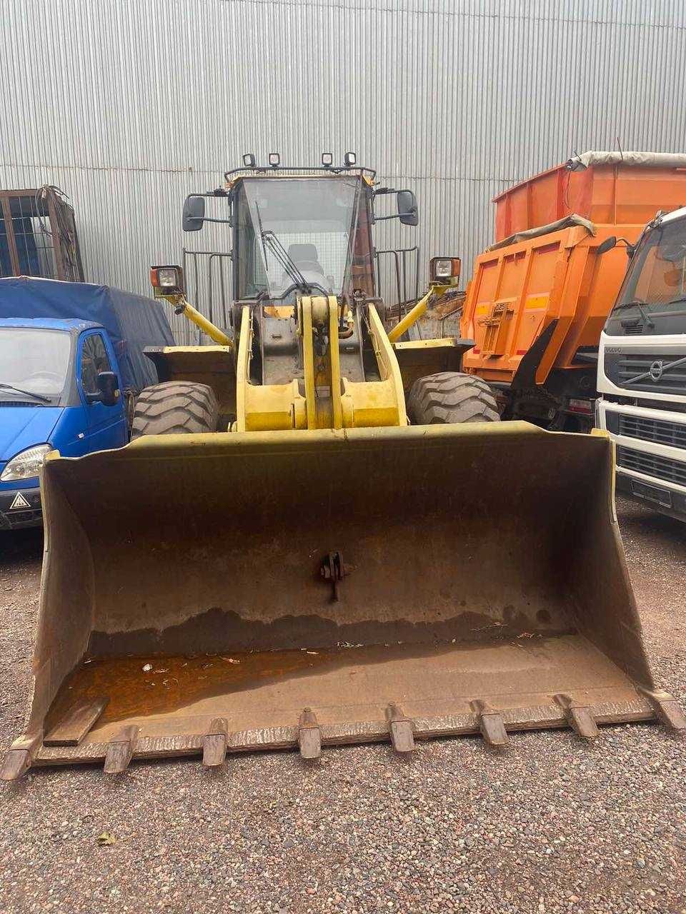 Навантажувач Komatsu WA380-6