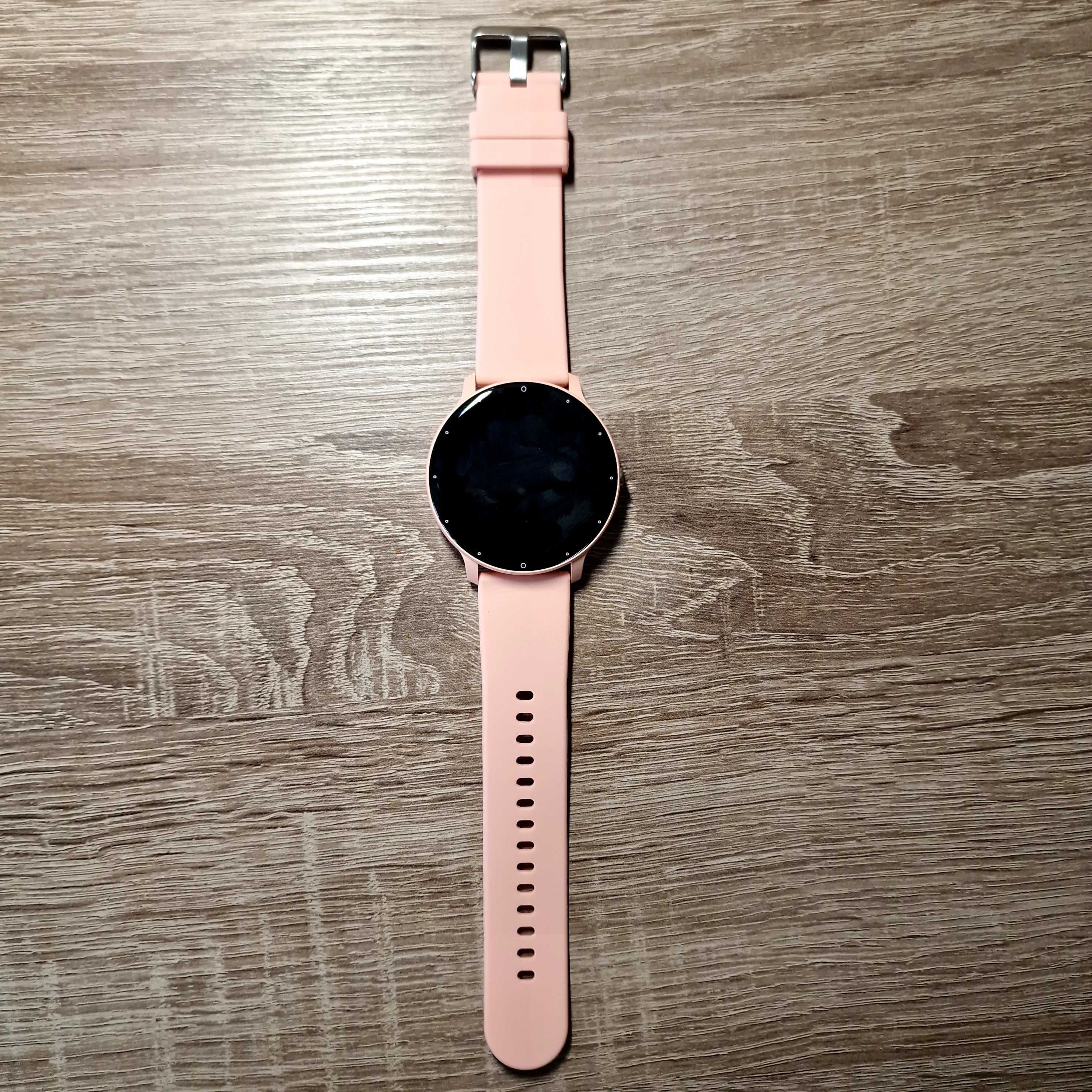 Inteligentny zegarek-smartwatch w damskiej wersji