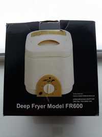 Продам  фритюрницю Deep Fryer FR600.