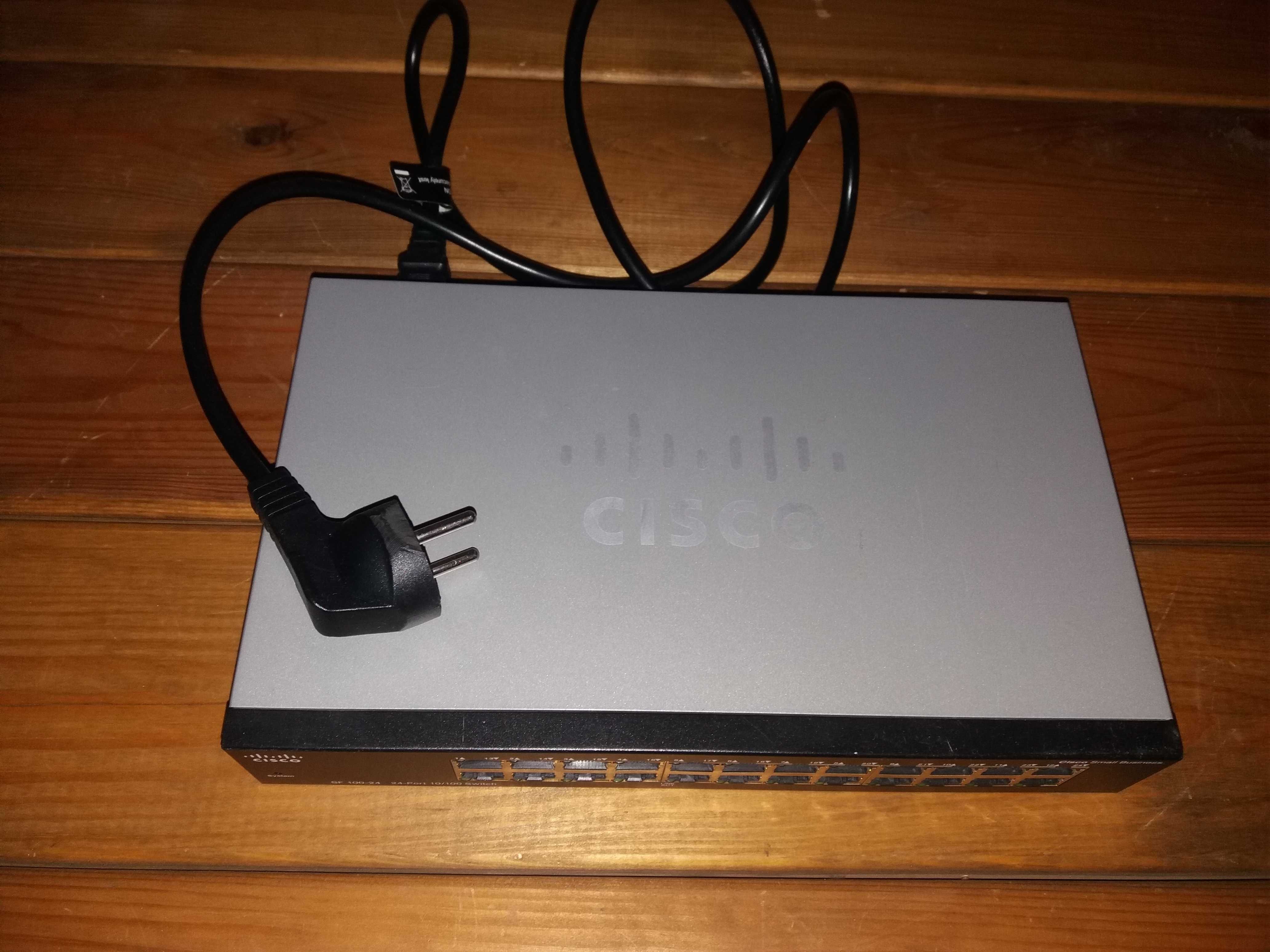 Продам сетевой коммутатор Cisco SF100-24