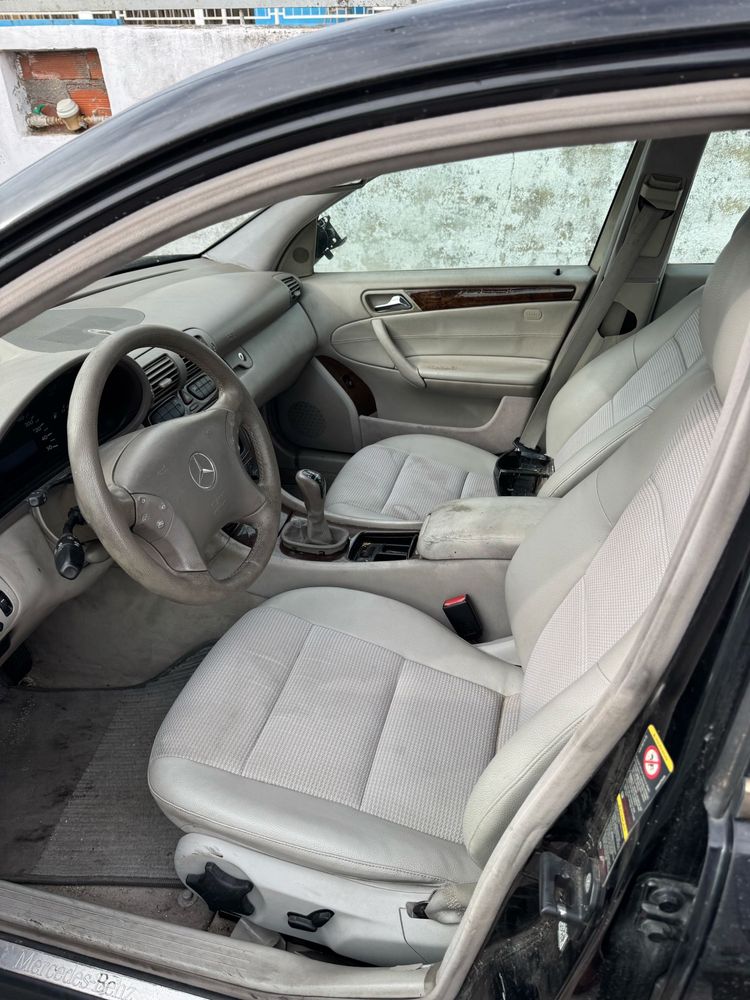 Mercedes C 220 CDI 2002 para pecas ou reparar
