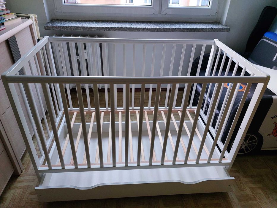 Łóżeczko Dominik 120x60 z szufladą