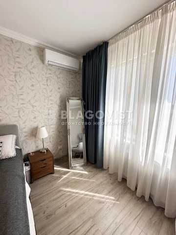 Продам квартиру  Здановської Юлії (Ломоносова), 36в